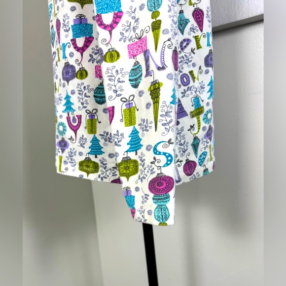 Christopher & Banks Christmas Festive Multicolor Graphic Top size medium - Picture 3 of 9